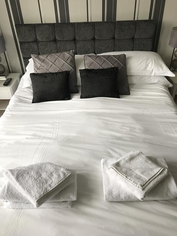 Bed and Breakfast The Grove Уитби Экстерьер фото