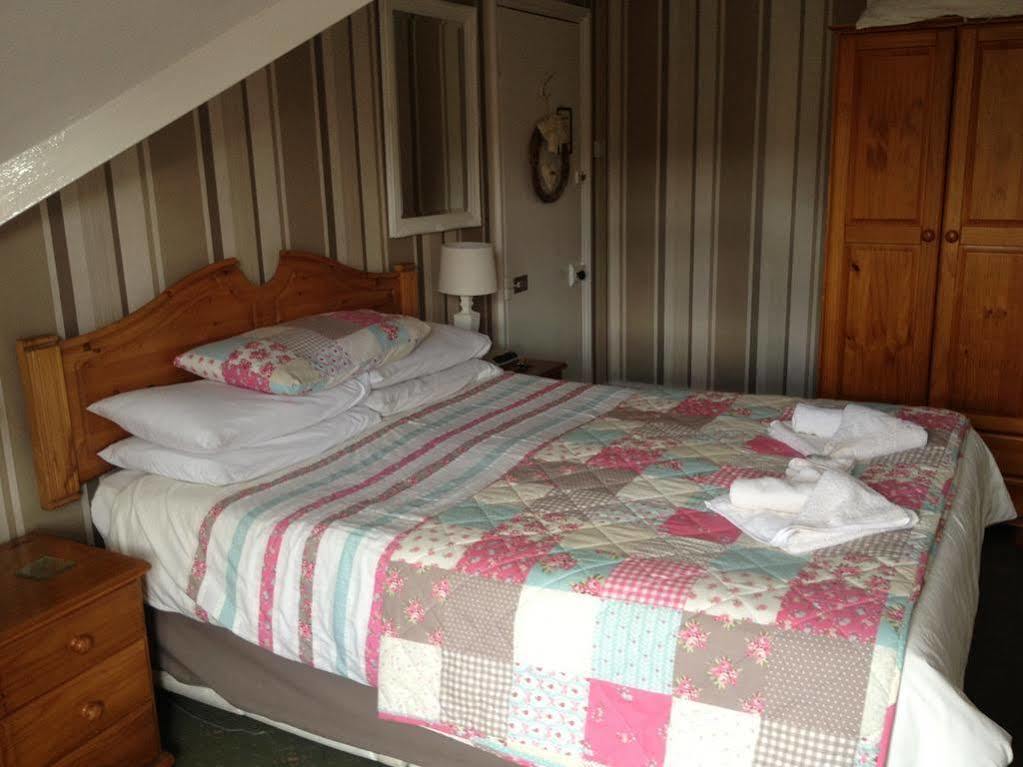 Bed and Breakfast The Grove Уитби Экстерьер фото