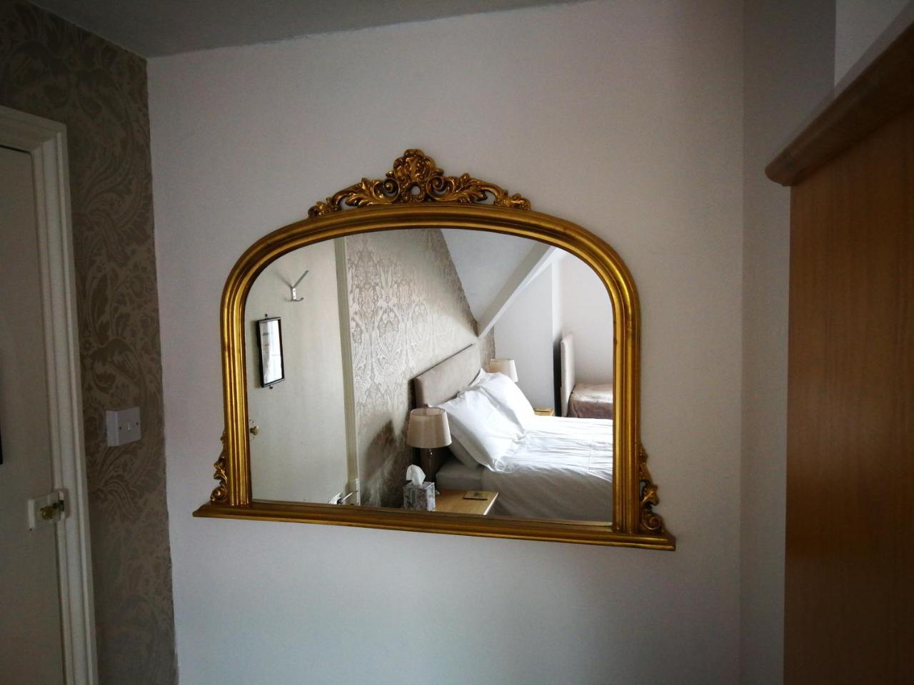 Bed and Breakfast The Grove Уитби Экстерьер фото