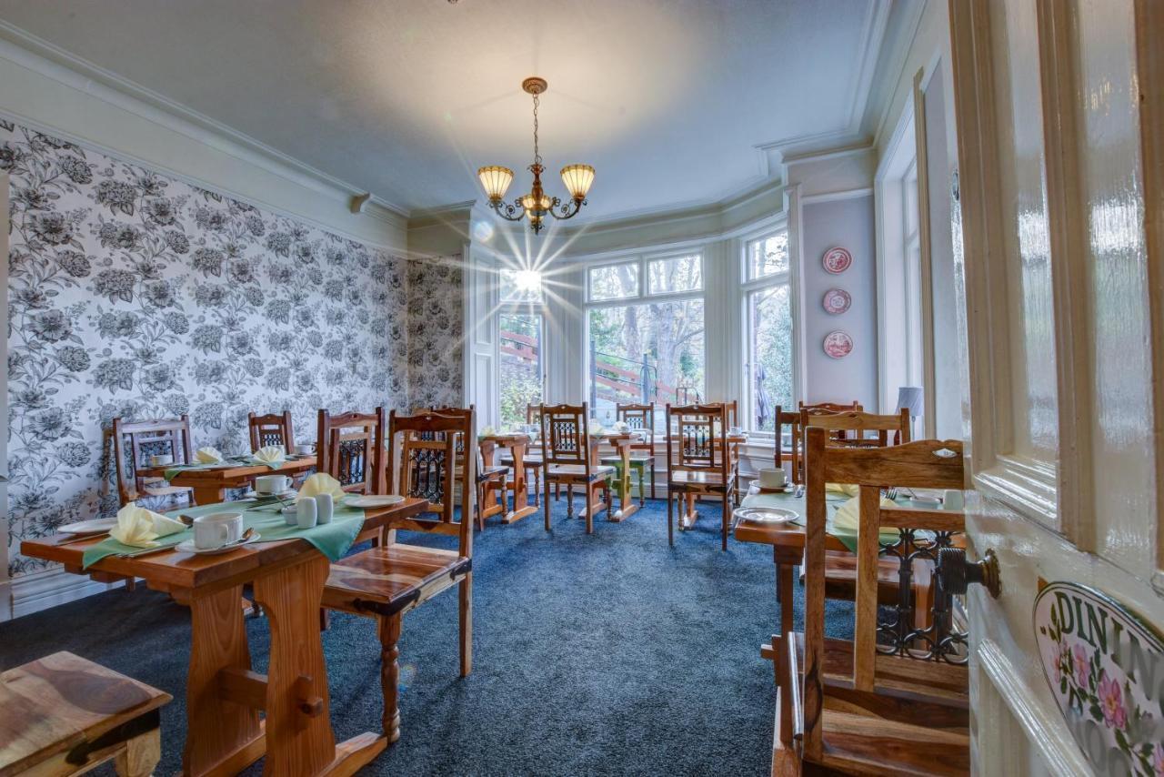Bed and Breakfast The Grove Уитби Экстерьер фото